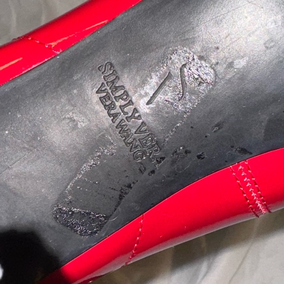 Red Simply Vera Wang pointed toe heel - Picture 4 of 4